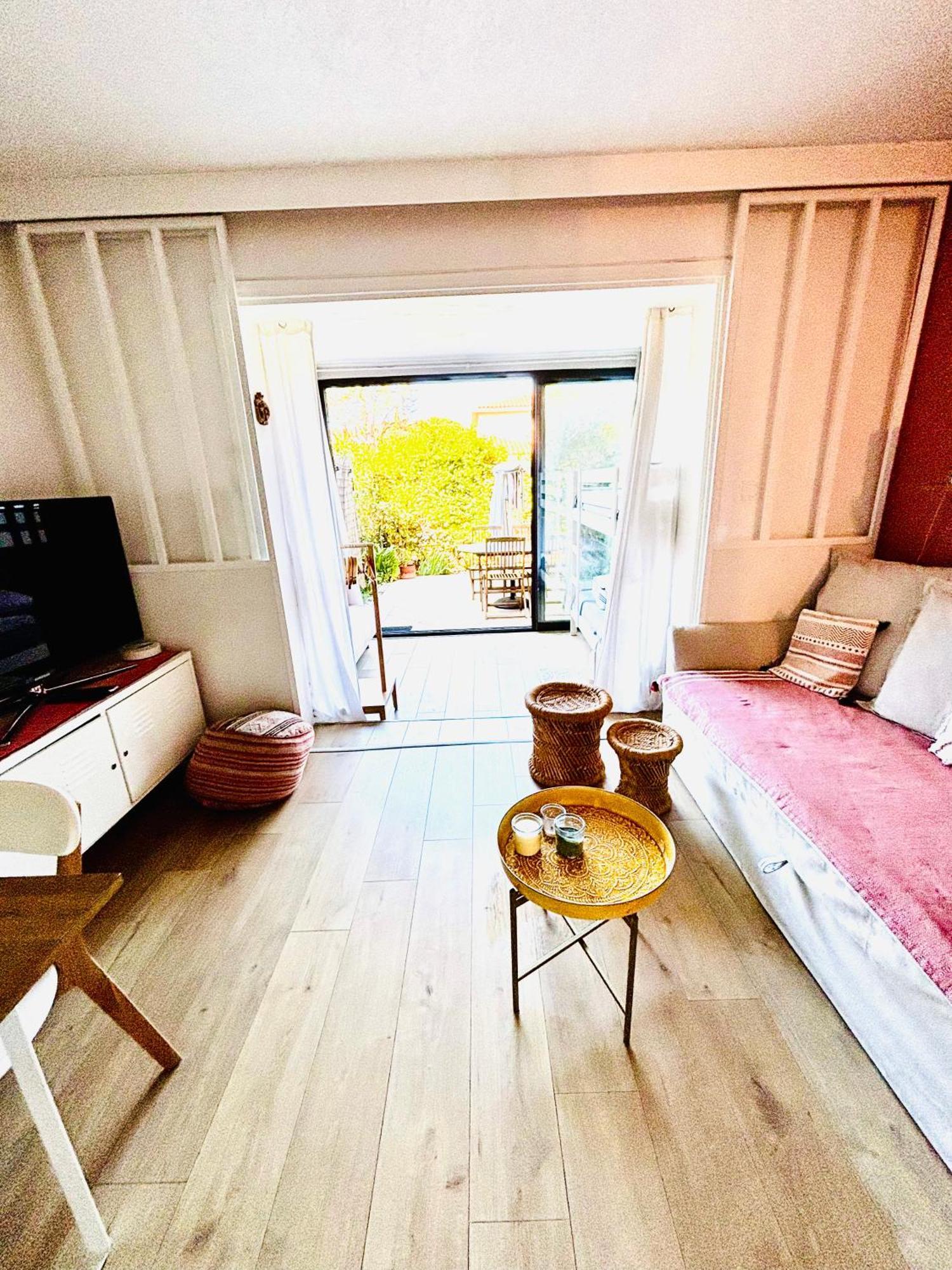 La Petite Pinede Studio Climatise Proche Plage Sanary-sur-Mer Exterior foto